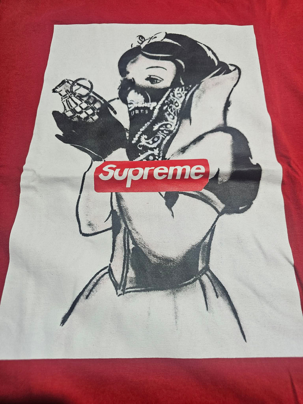 T-Shirt Supreme